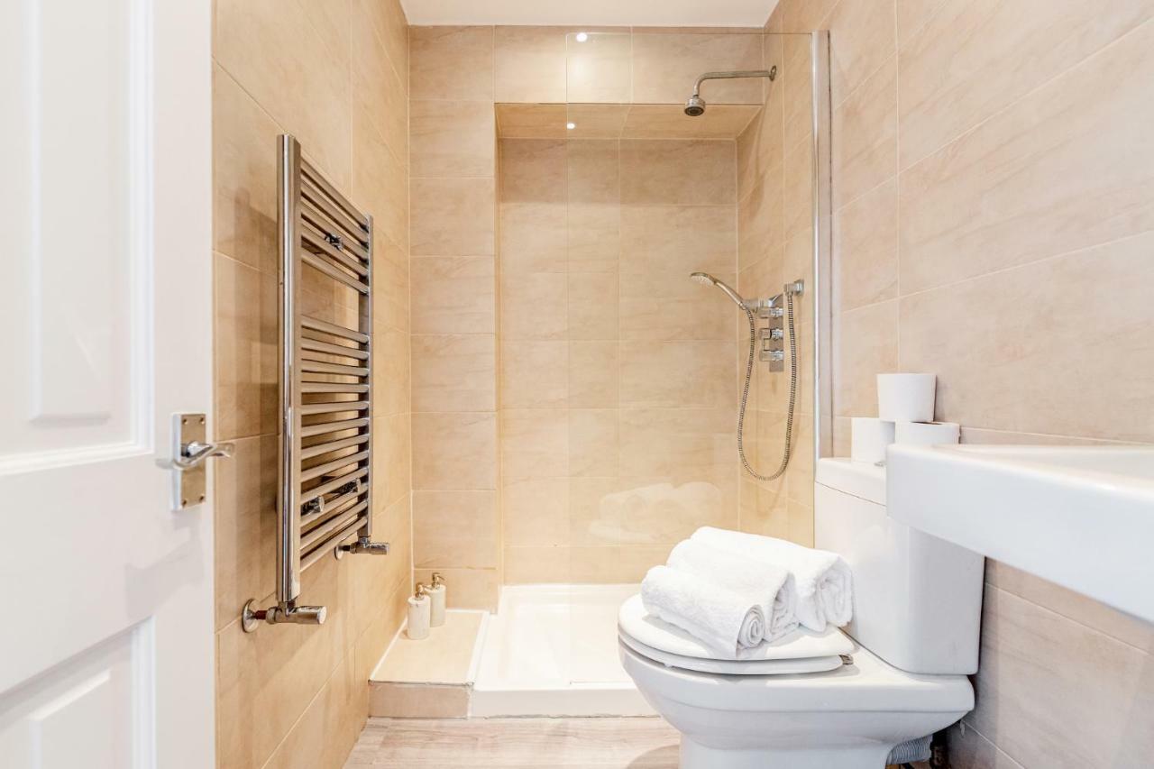 Bright & Spacious 4Beds Home - Kensington High Street-Olympia Λονδίνο Εξωτερικό φωτογραφία