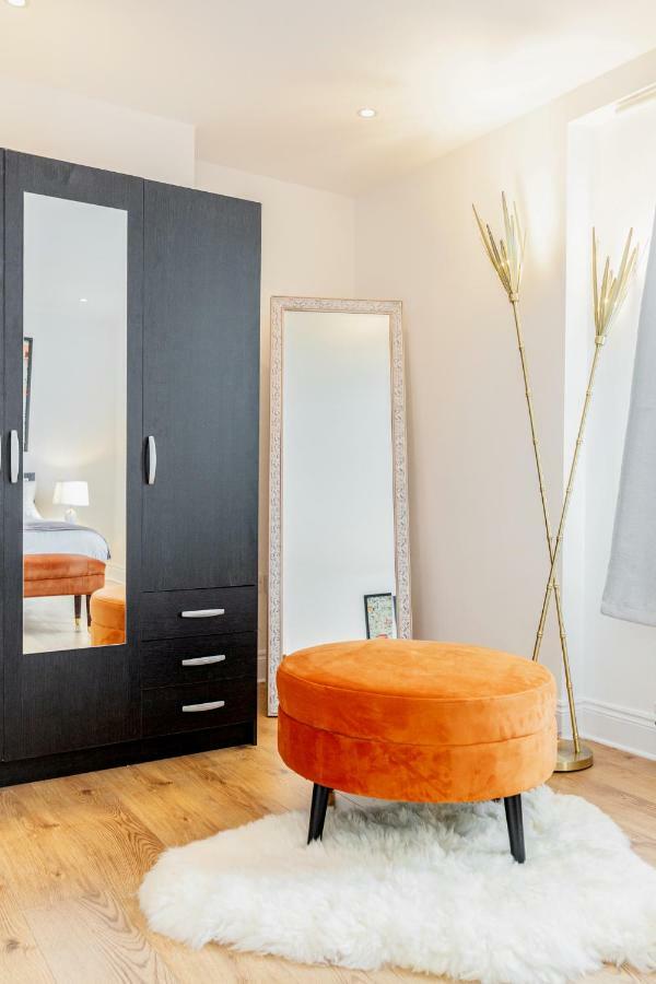Bright & Spacious 4Beds Home - Kensington High Street-Olympia Λονδίνο Εξωτερικό φωτογραφία