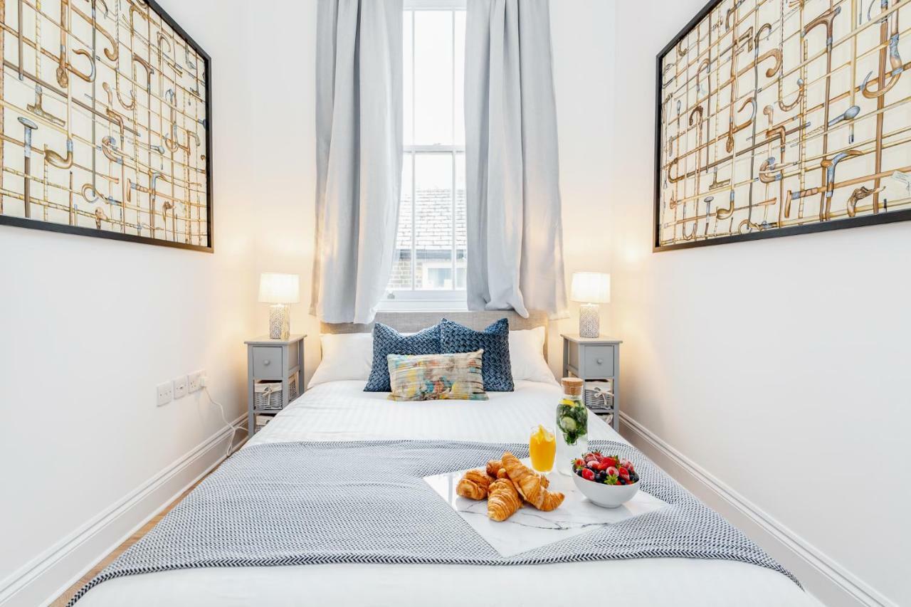Bright & Spacious 4Beds Home - Kensington High Street-Olympia Λονδίνο Εξωτερικό φωτογραφία